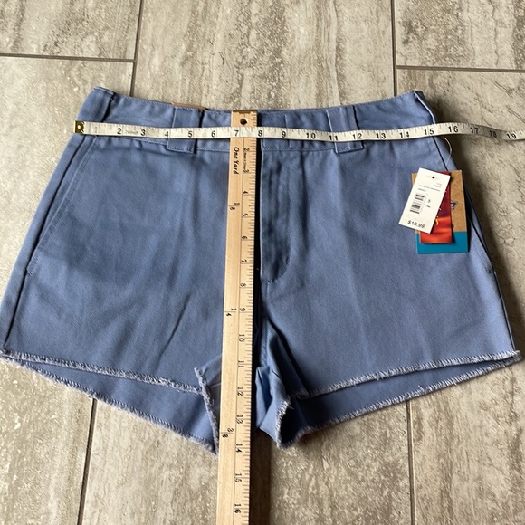 Di lies,Juniors blue short,2front slide pockets,2back pockets,high rise,twill - Picture 6 of 16